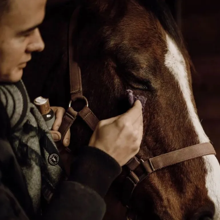 Lotion nettoyante yeux, nez et oreilles cheval - Nellumbo