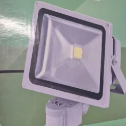 Projecteur extérieur écurie à Led avec détecteur de mouvement 20 W