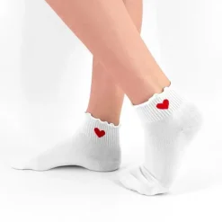 Socquettes blanches coeur dentelle