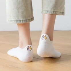 Socquettes blanches languette chat